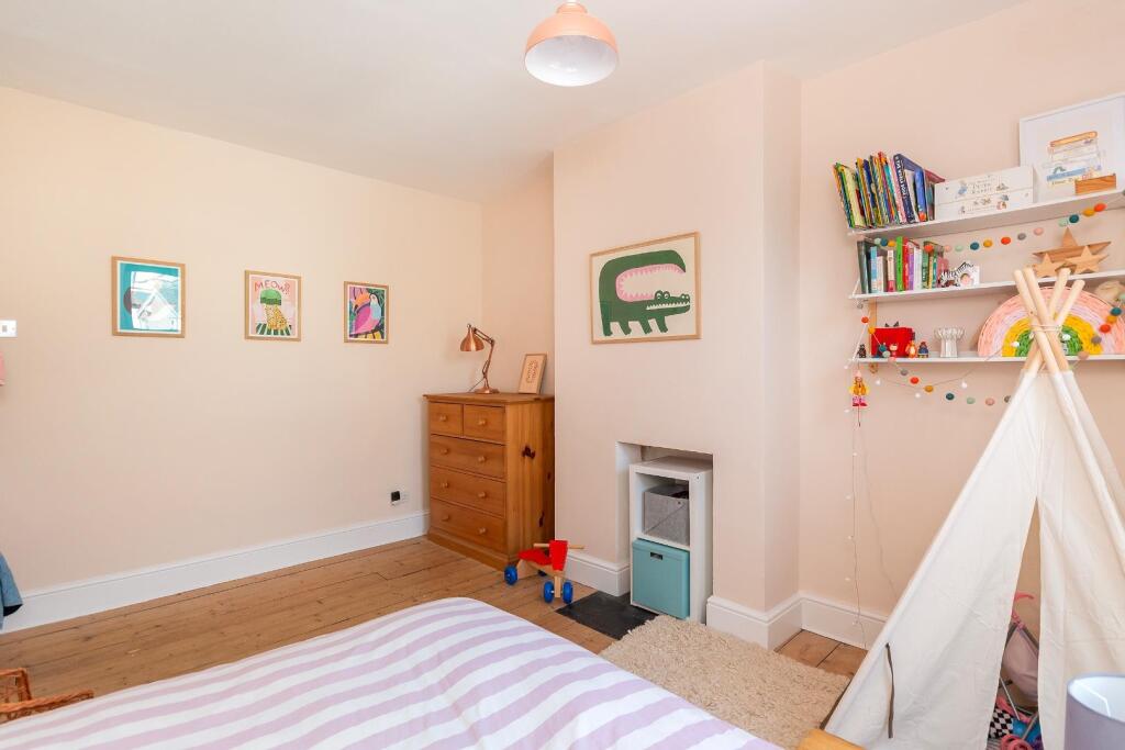 7H7AVP - Bedroom G.jpg