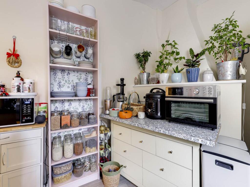 Kitchen 2