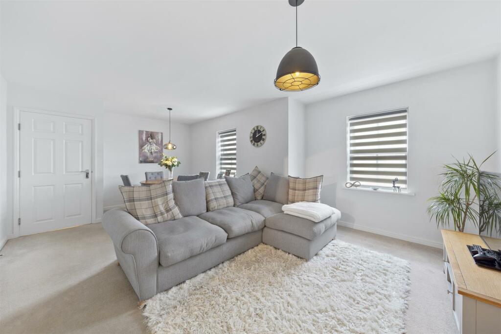 Living/Dining Room