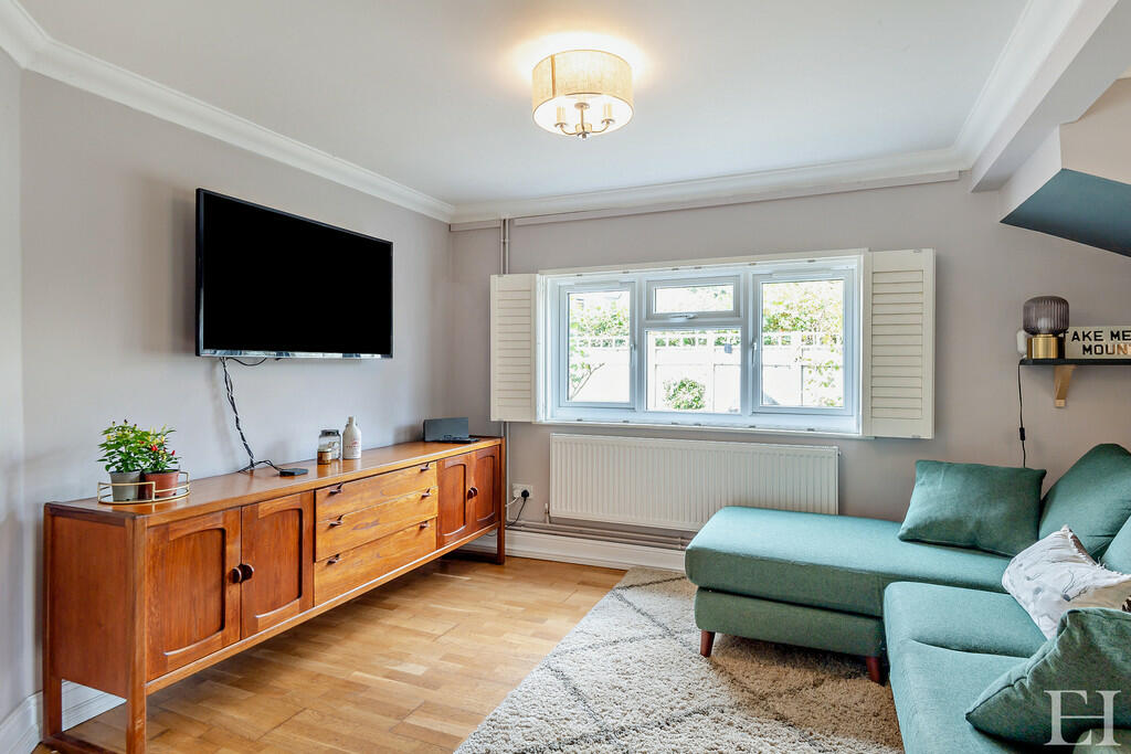 8619074-interiorW...