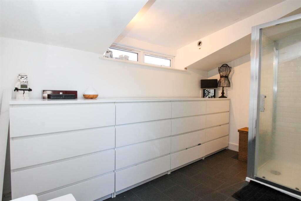 En Suite Shower Room