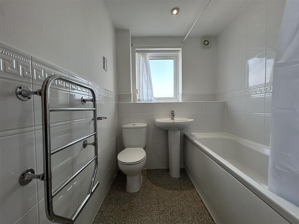 Bathroom.jpeg