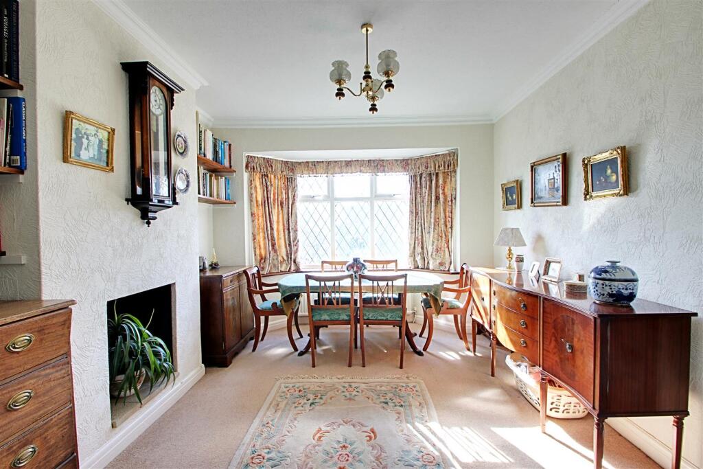 Dining Room.jpg