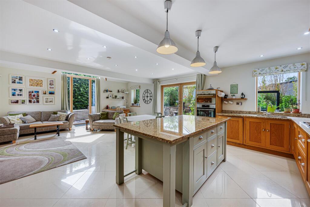 Spacious living kitchen