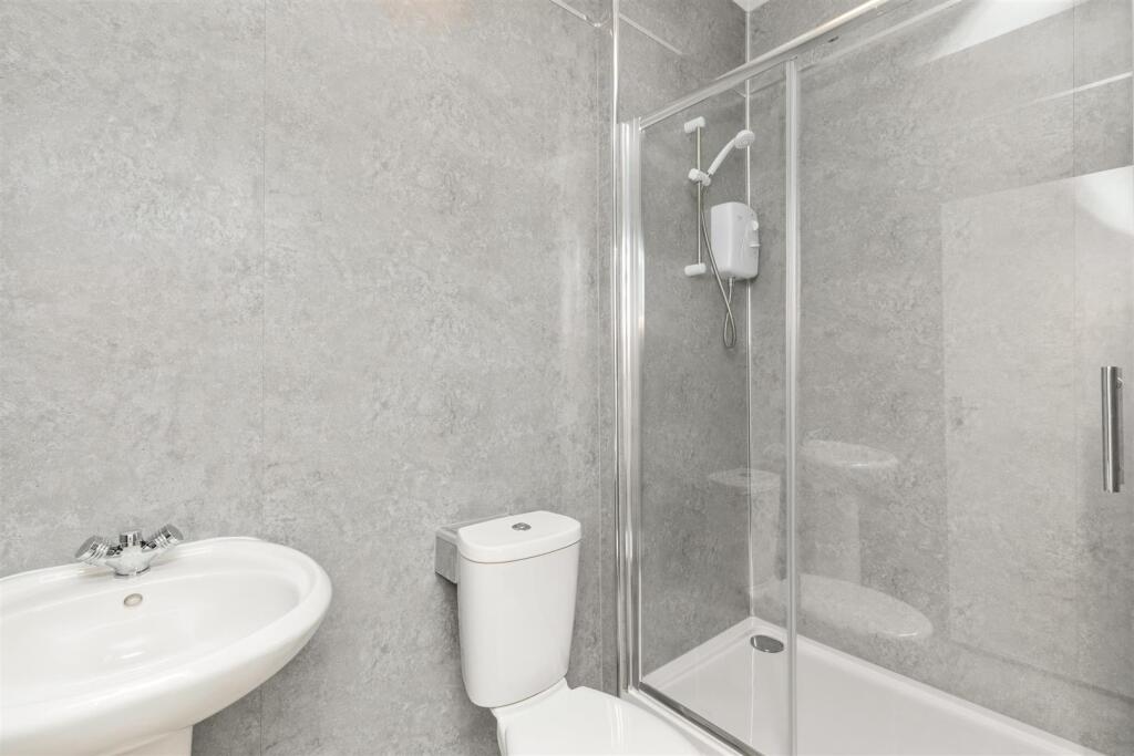 Shower Room.jpg