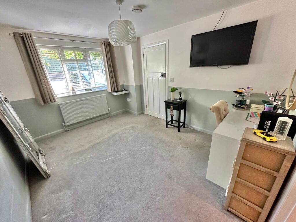 IMG-20251006-WA00...