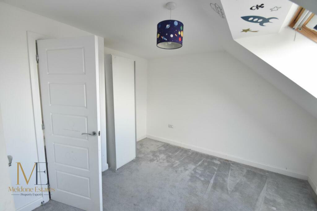 Bedroom 3_2.jpeg