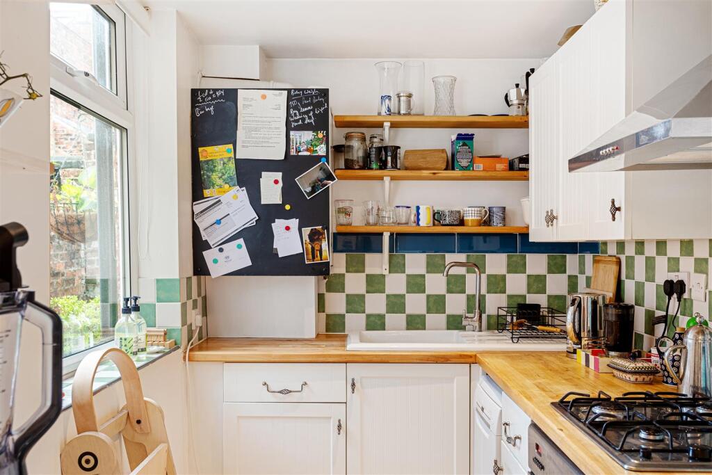 54_Russell_Street_1 2.jpg