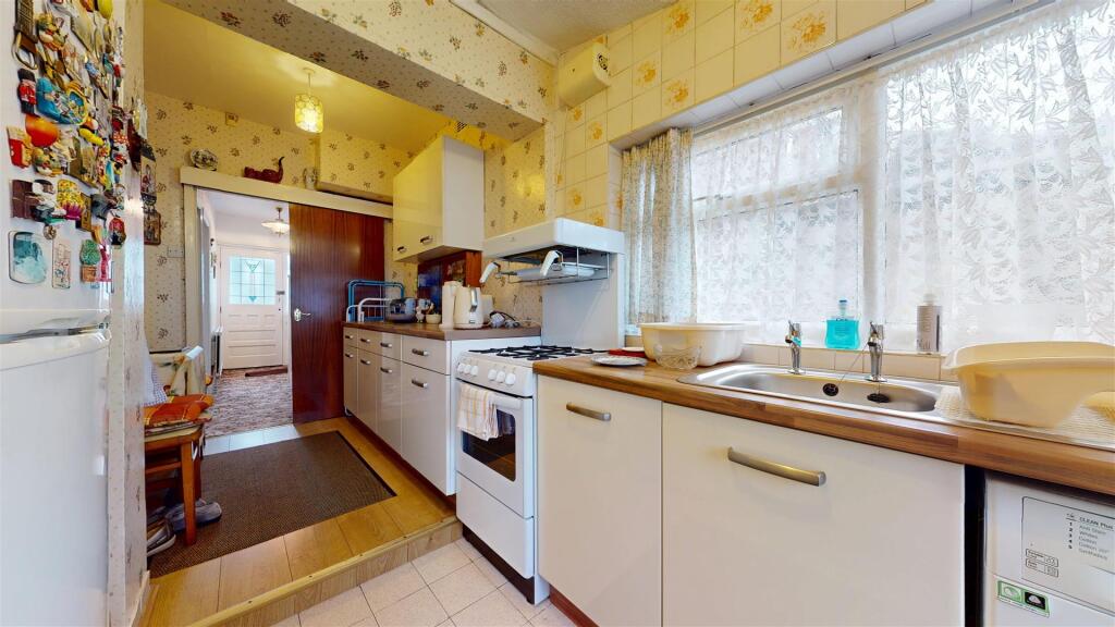 Queens Drive Kitchen