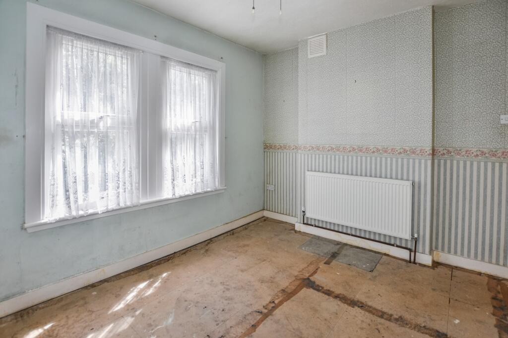 21 Athol Road, Erith, Kent, DA8 1PT