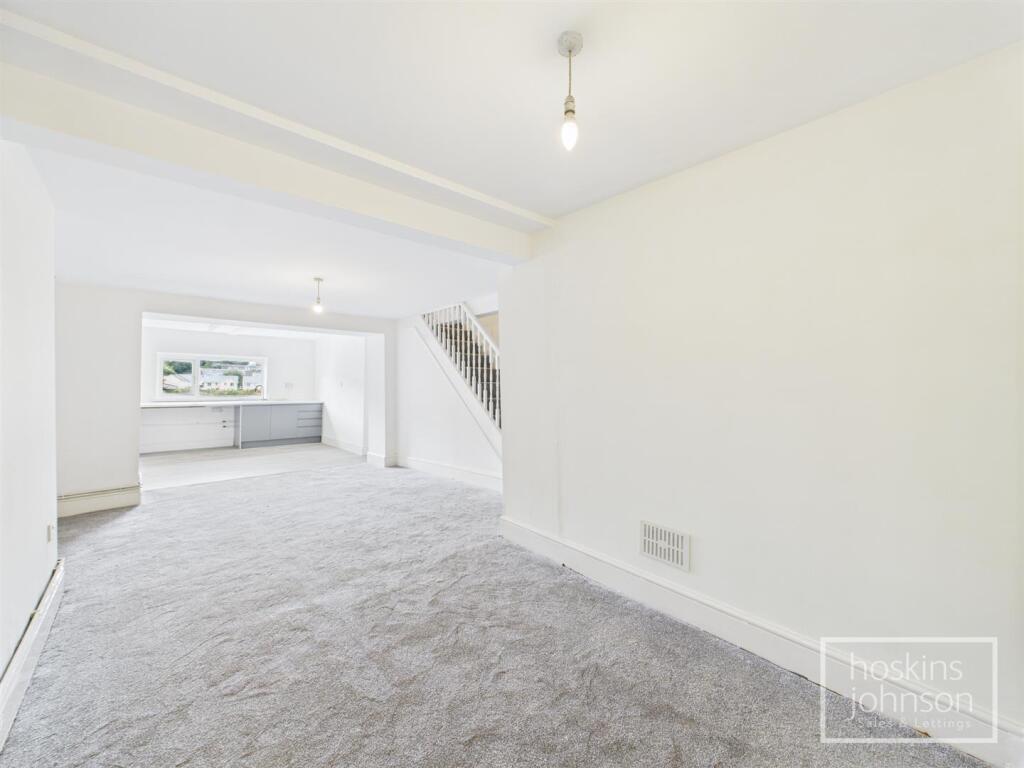 Living/Sitting Room
