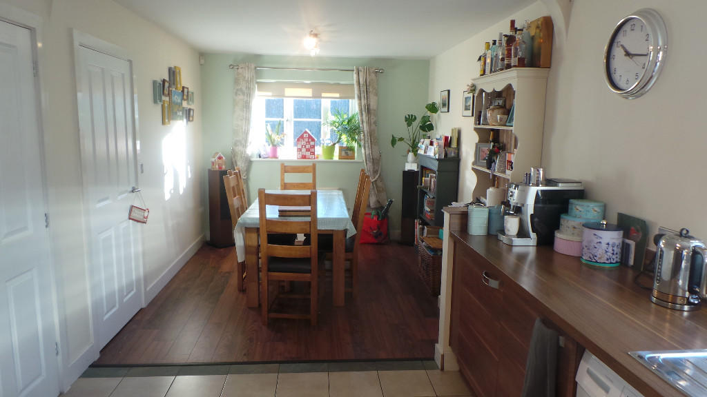 Kitchen/Dining
