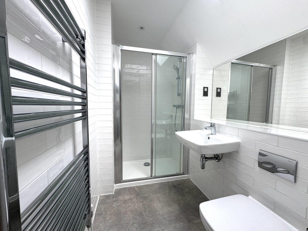 Bedroom 1 Ensuite