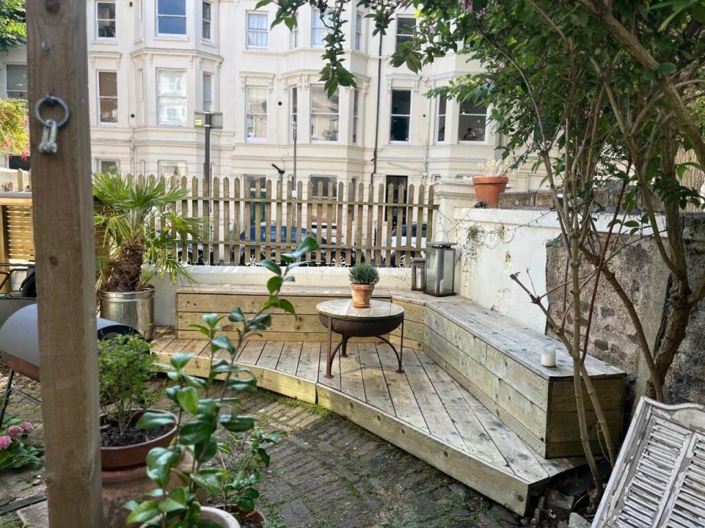 Garden 4 