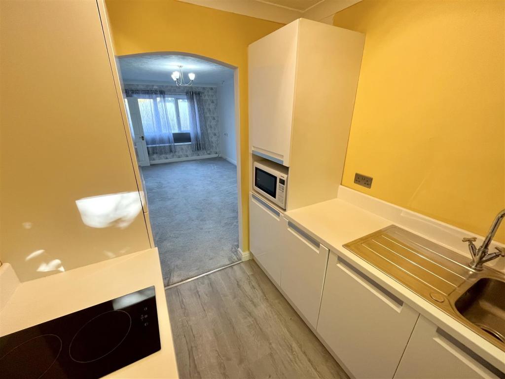 Kitchen Aspect 2.jpg