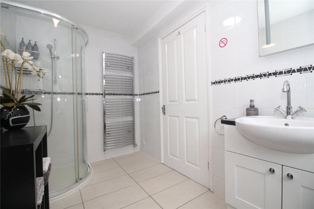 Guest En-Suite