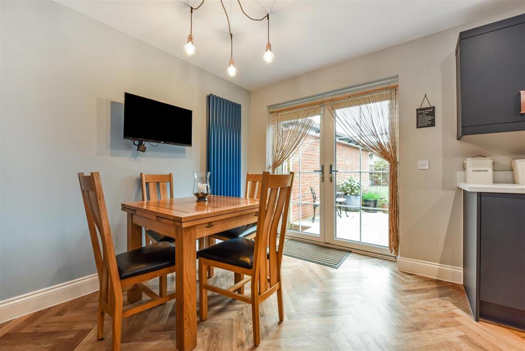 Kitchen/Breakfast Room