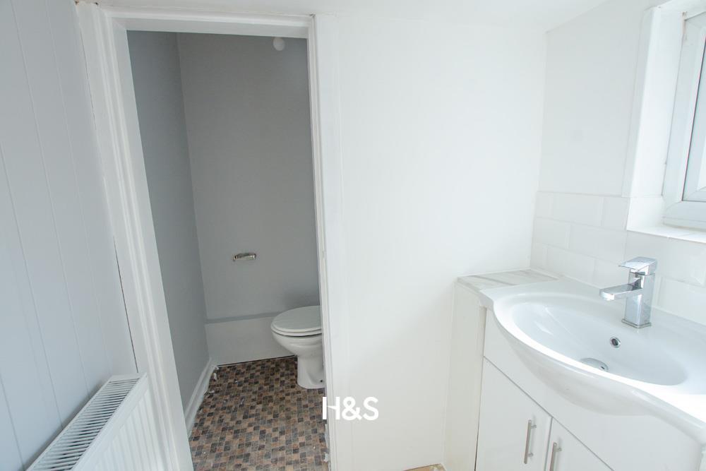 18 Ulleries - wc.jpg