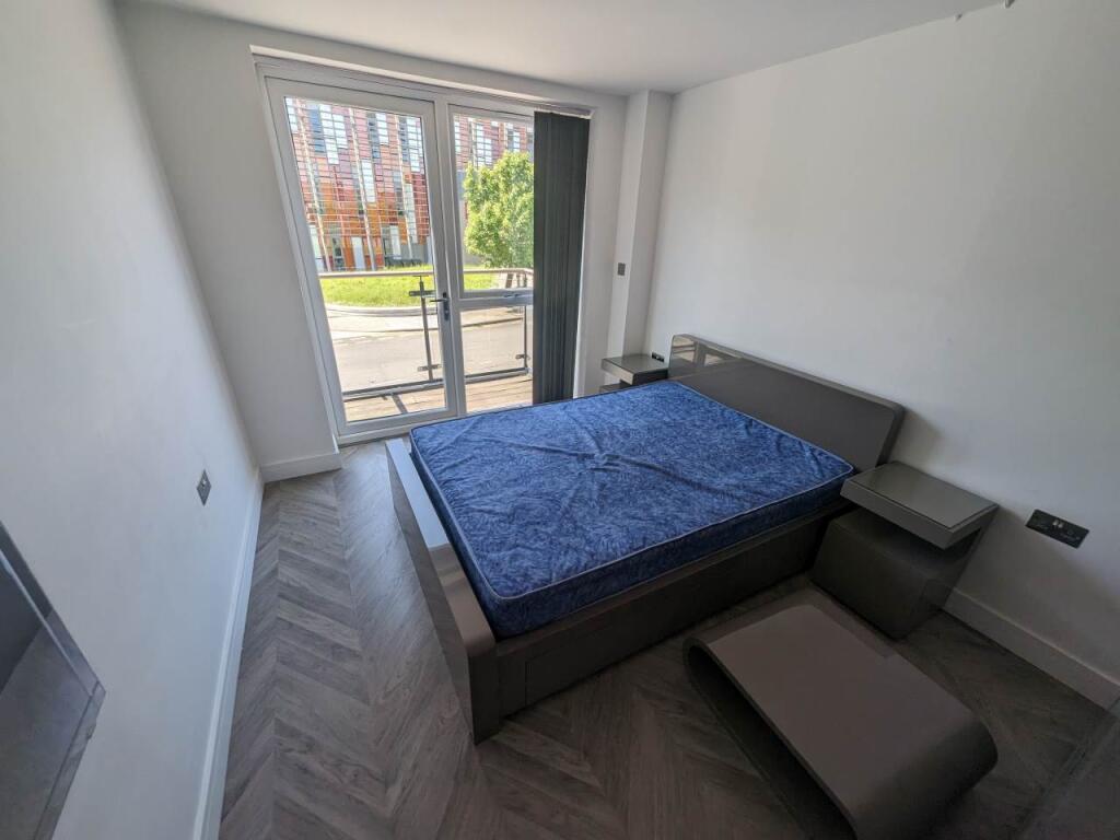 Bedroom 2 (2)
