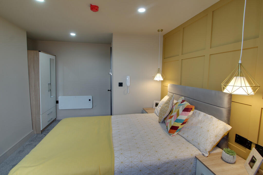 Aylestone Road, Leicester, Leicestershire, LE2 7QL