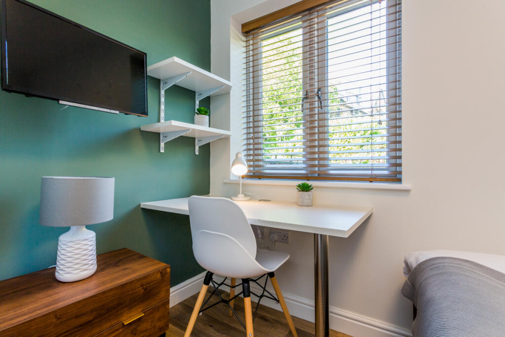 St Hilds Flat 2 bedroom 8