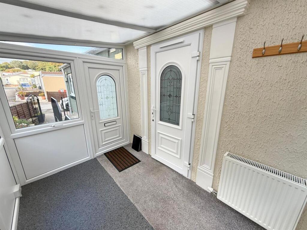 2 bed Park Home, Silsden 3