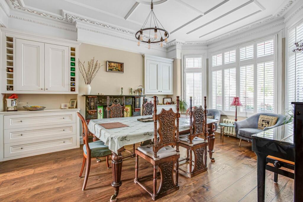 KFH-49_Baldry_Garden