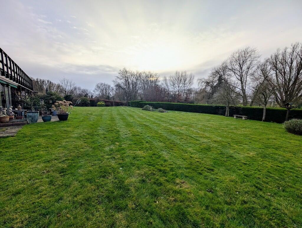 PXL_20241223_1405...