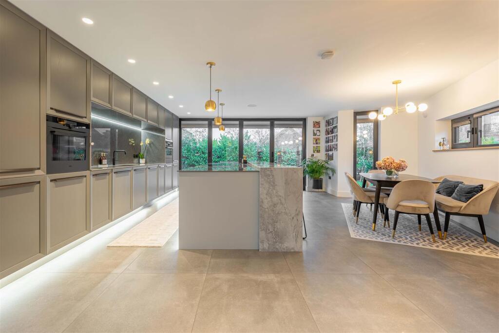 Blackthorn Barn - by Visually Rich 08933.jpg