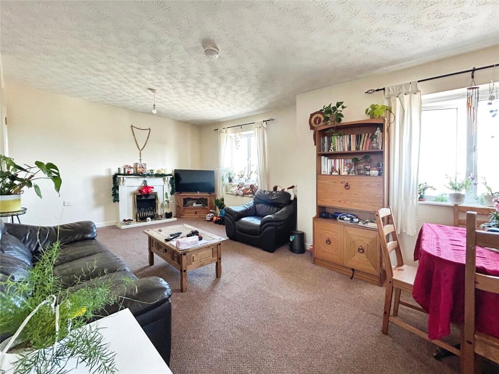 Living/Dining Room
