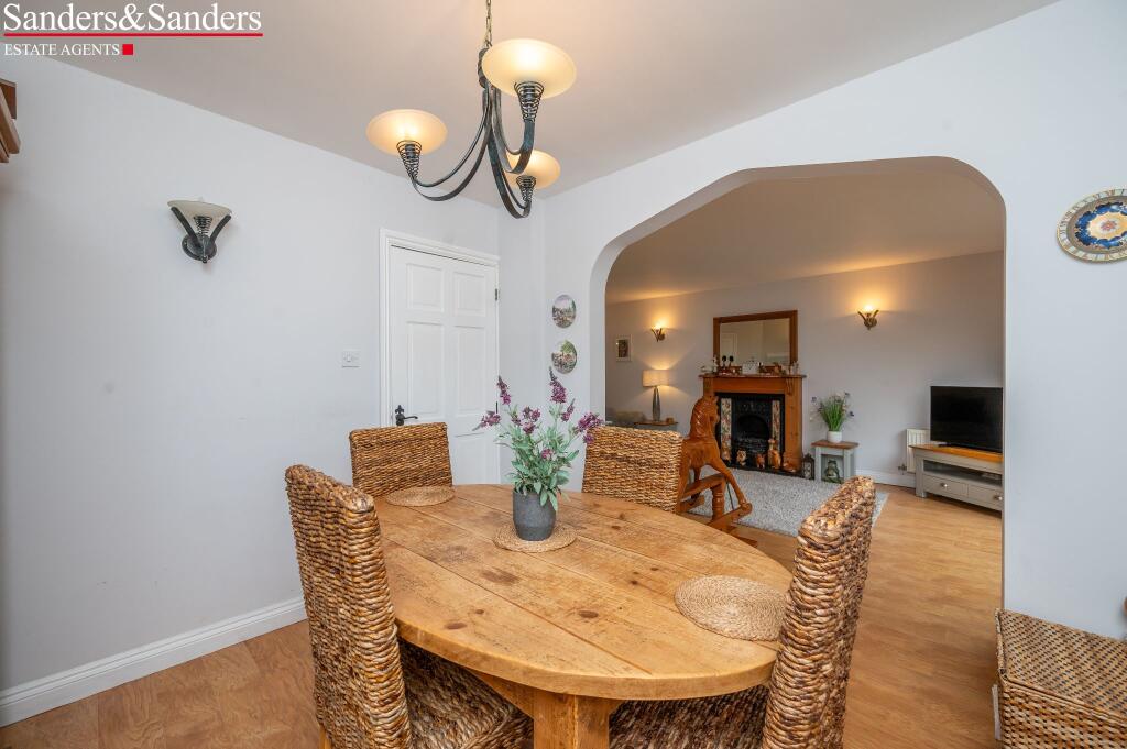 Photograph 9