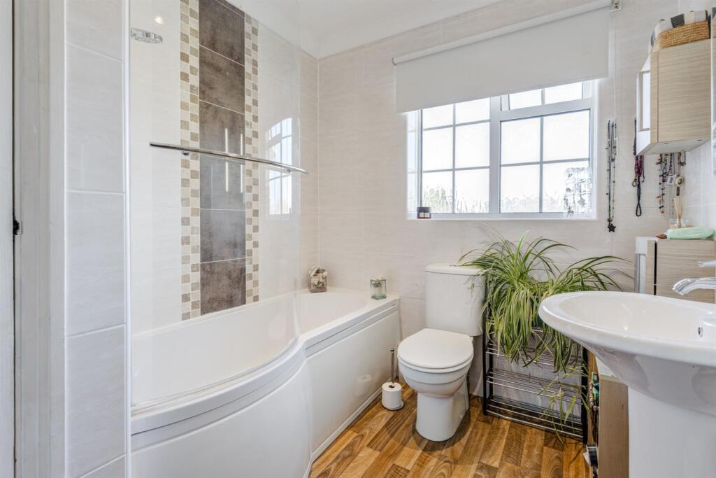 16 Ruston Park Final-37_crop.jpg