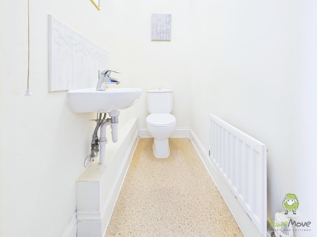 CAM01543G0-PR0144-STILL013