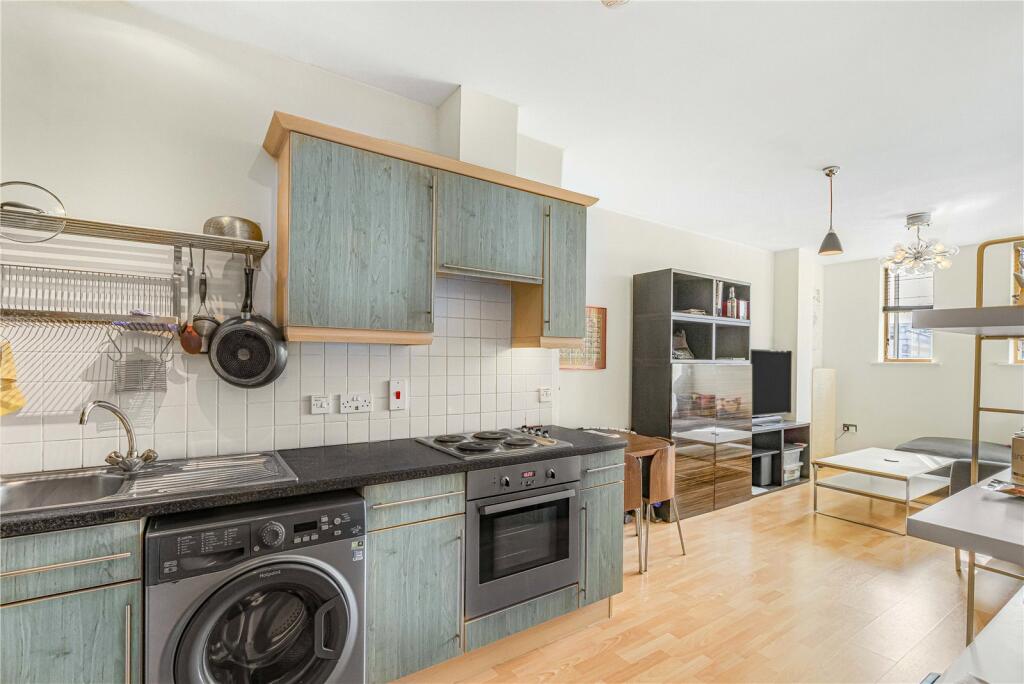 Reception/Kitchen
