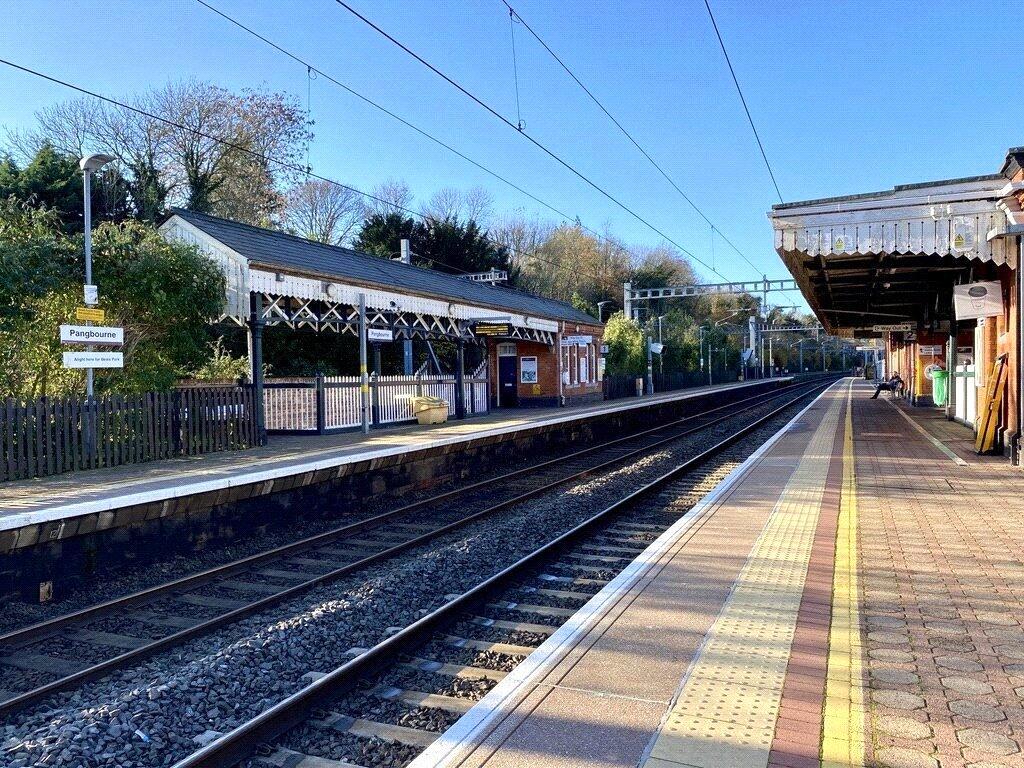 Pangbourne Station