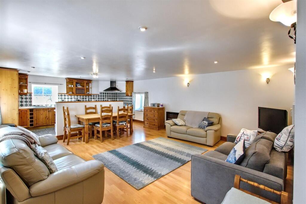 lounge/kitchen/diner