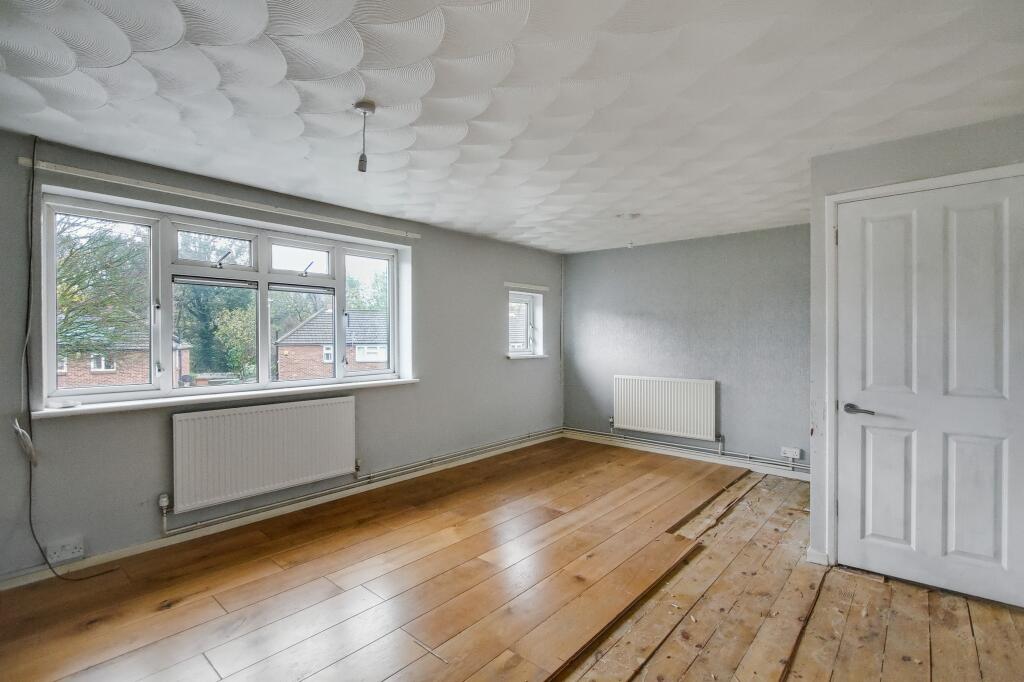 32 Ladbrooke Crescent, Sidcup, DA14 4RT