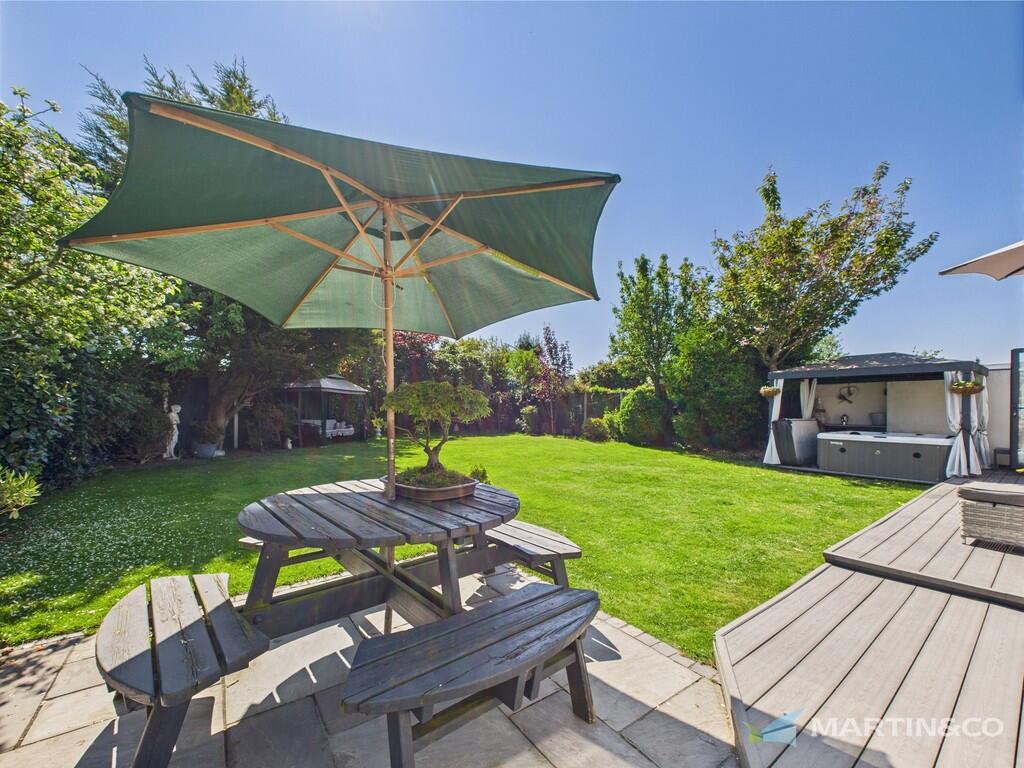 CAM02318G0-PR0438...