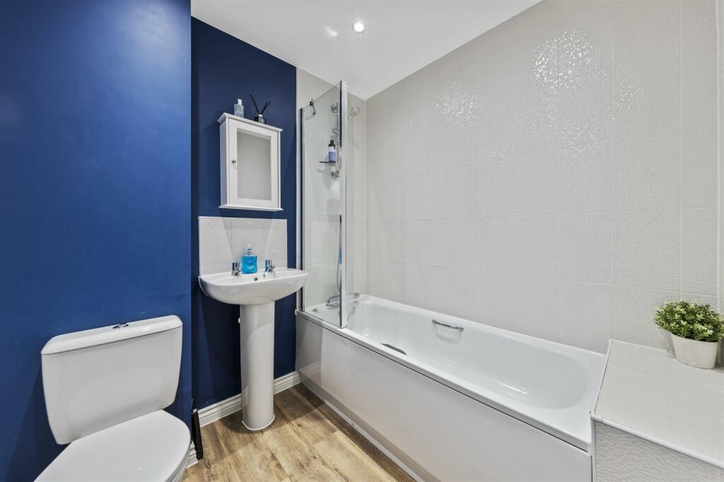 18WhitmoreClWeb18.jpg