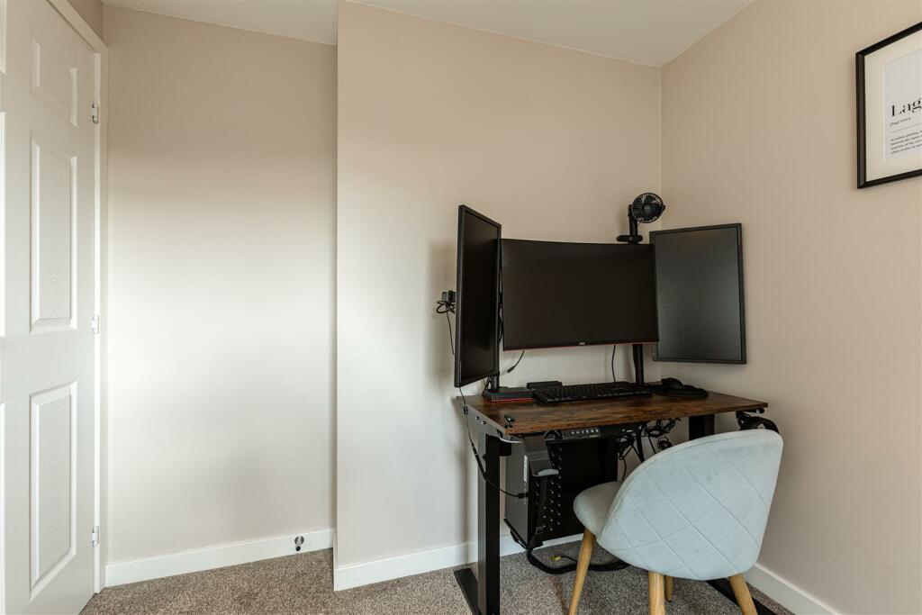 50 Knoll Park Galashiels 24.JPG
