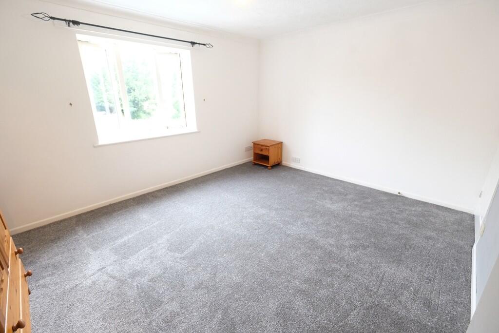 STUDIO ROOM