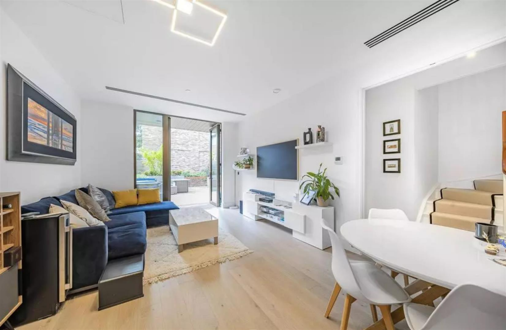 Screenshot 2025-10-20 112136.png