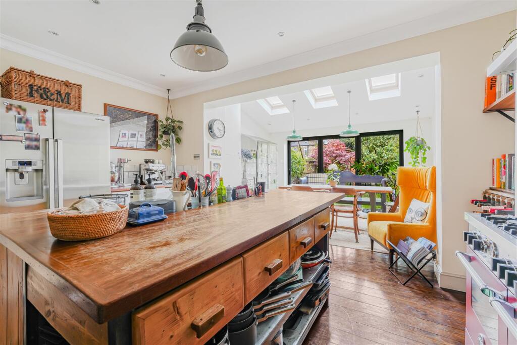 Open Plan Kitchen/Dining/Family Room