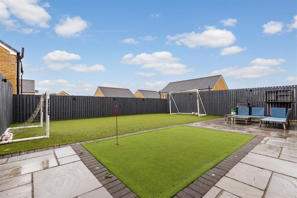 Rear Garden 2.jpg