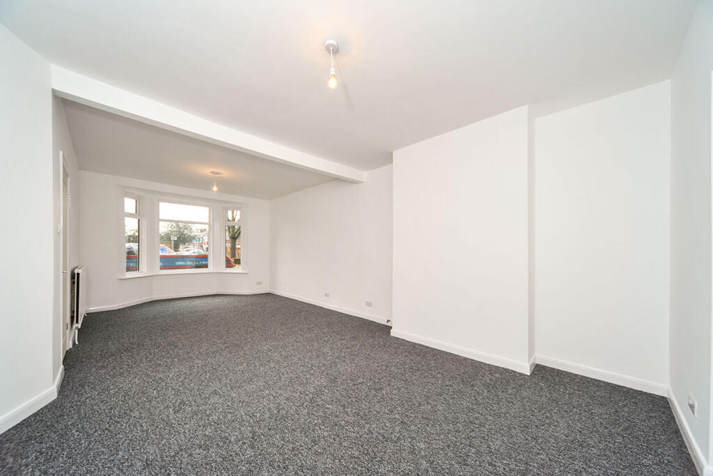 Sitting/Dining Room