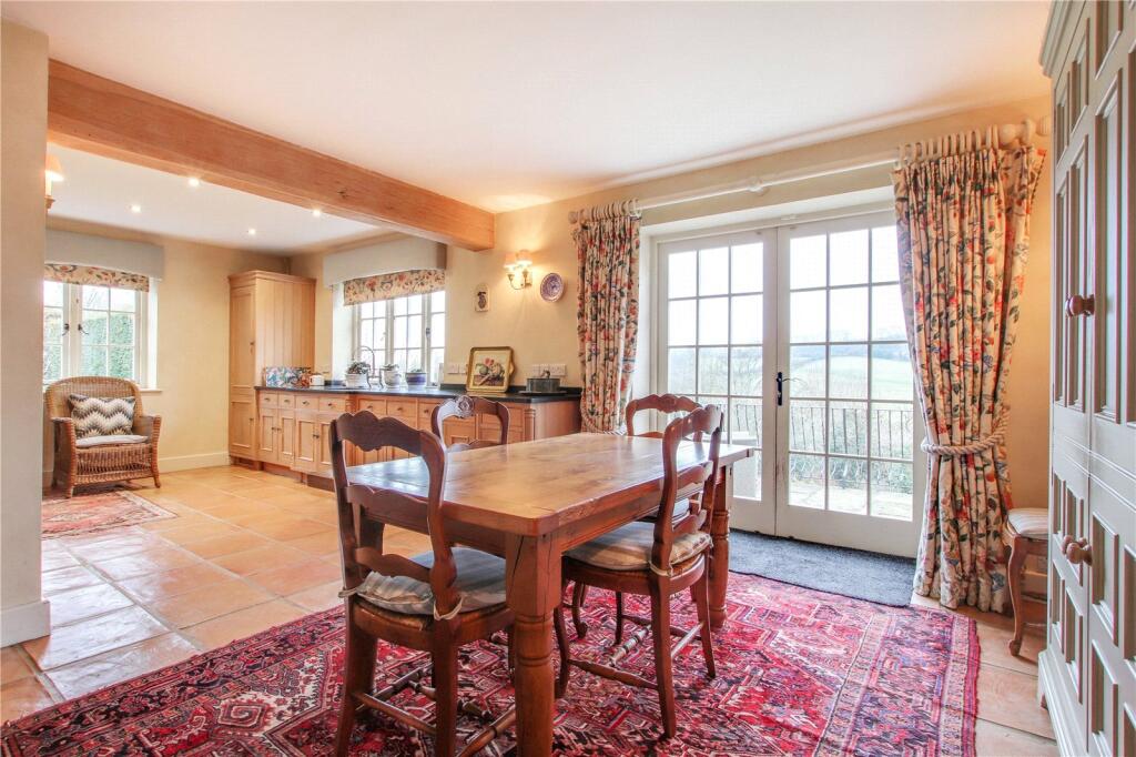 Kitchen/Breakfast Rm