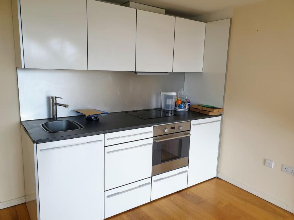 517 Airpoint Kitchen.jpg