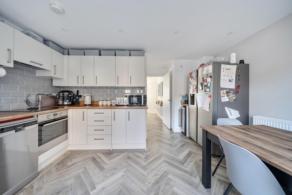 1384989-17-69270d...