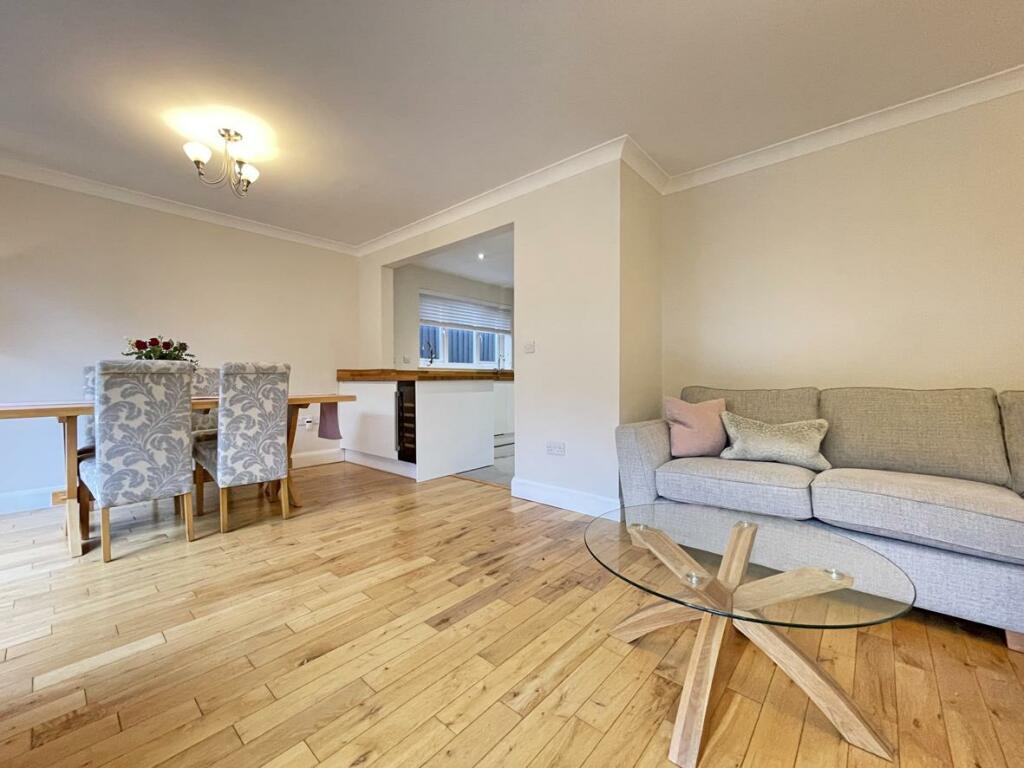 Moat Park 15 Lounge Dinining Room 4.jpg