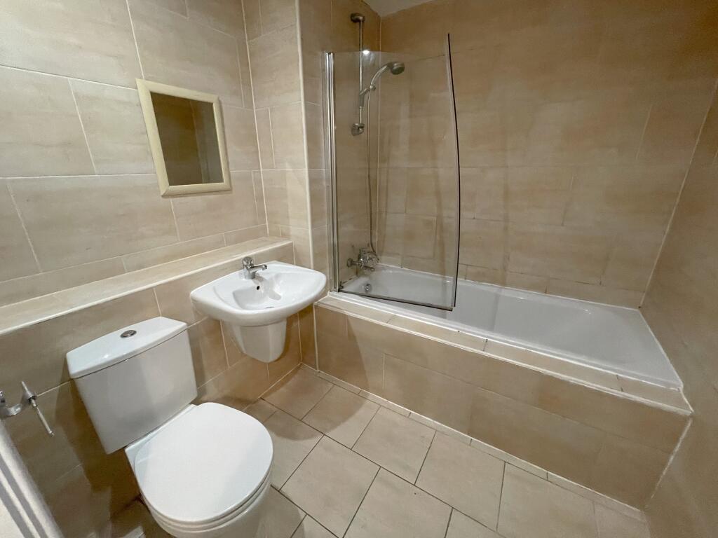 Flat 1, 11 Oldham(6)